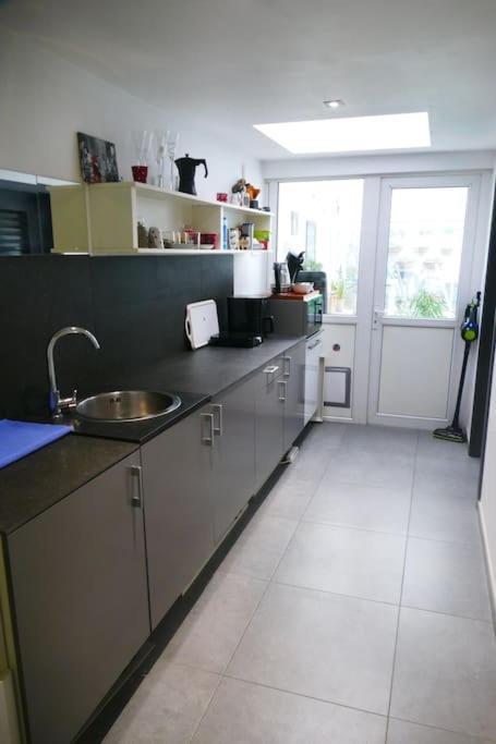 Studio With Kitchen, Shower Garden * Antwerpen